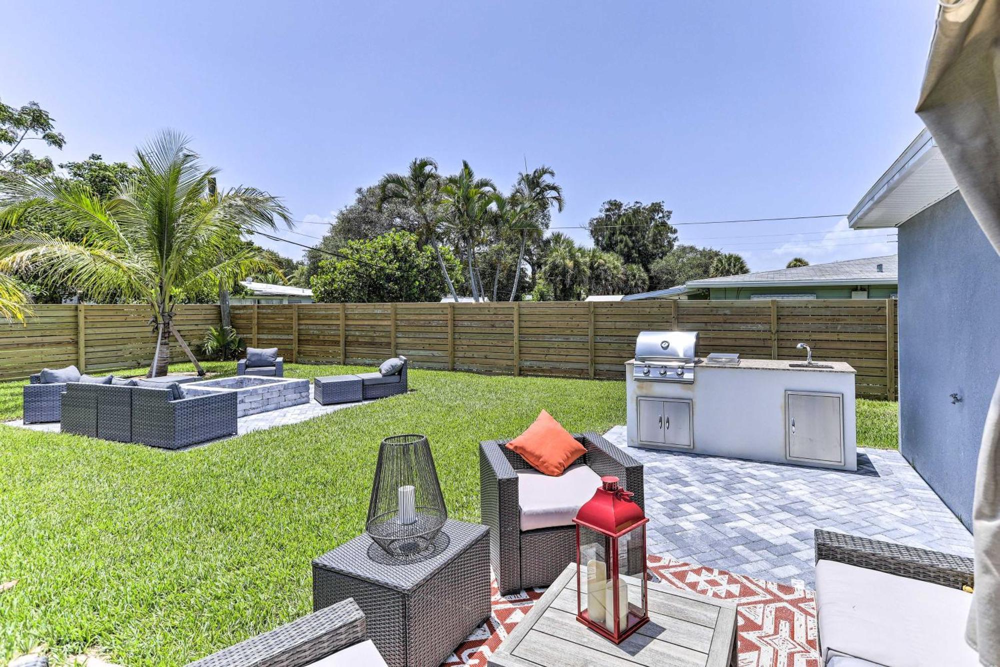 Beach House With Outdoor Kitchen, Walk To Coast 可可比奇 外观 照片